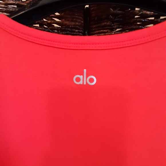 Alo Yoga Cover Tank Medium Cherry Red Jersey Knit Soft Workout Gym - Picture 4 of 4